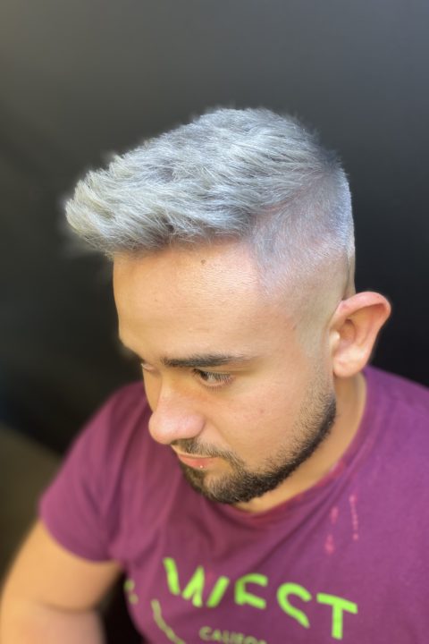 Decoloración gris azulado
