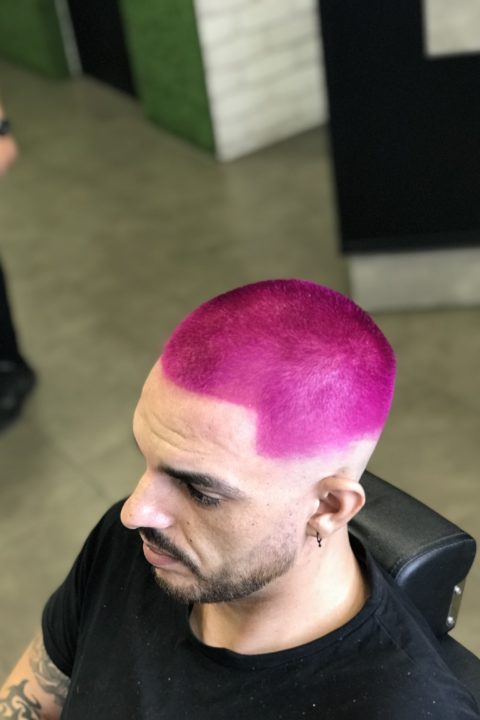 Color rosa en hombre