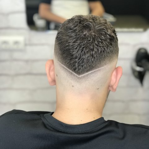 Pelo en triángulo